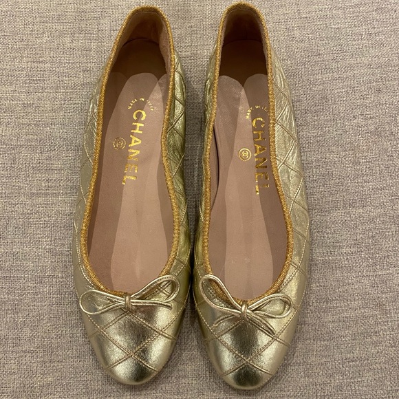 CHANEL Shoes - Brand new Chanel flats - gold